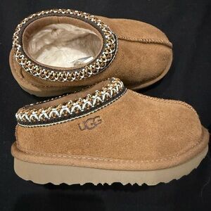 UGG Tan Suede toddler Slippers with Embroidered Trim